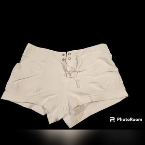 Women's Nike 2 snap cotton shorts